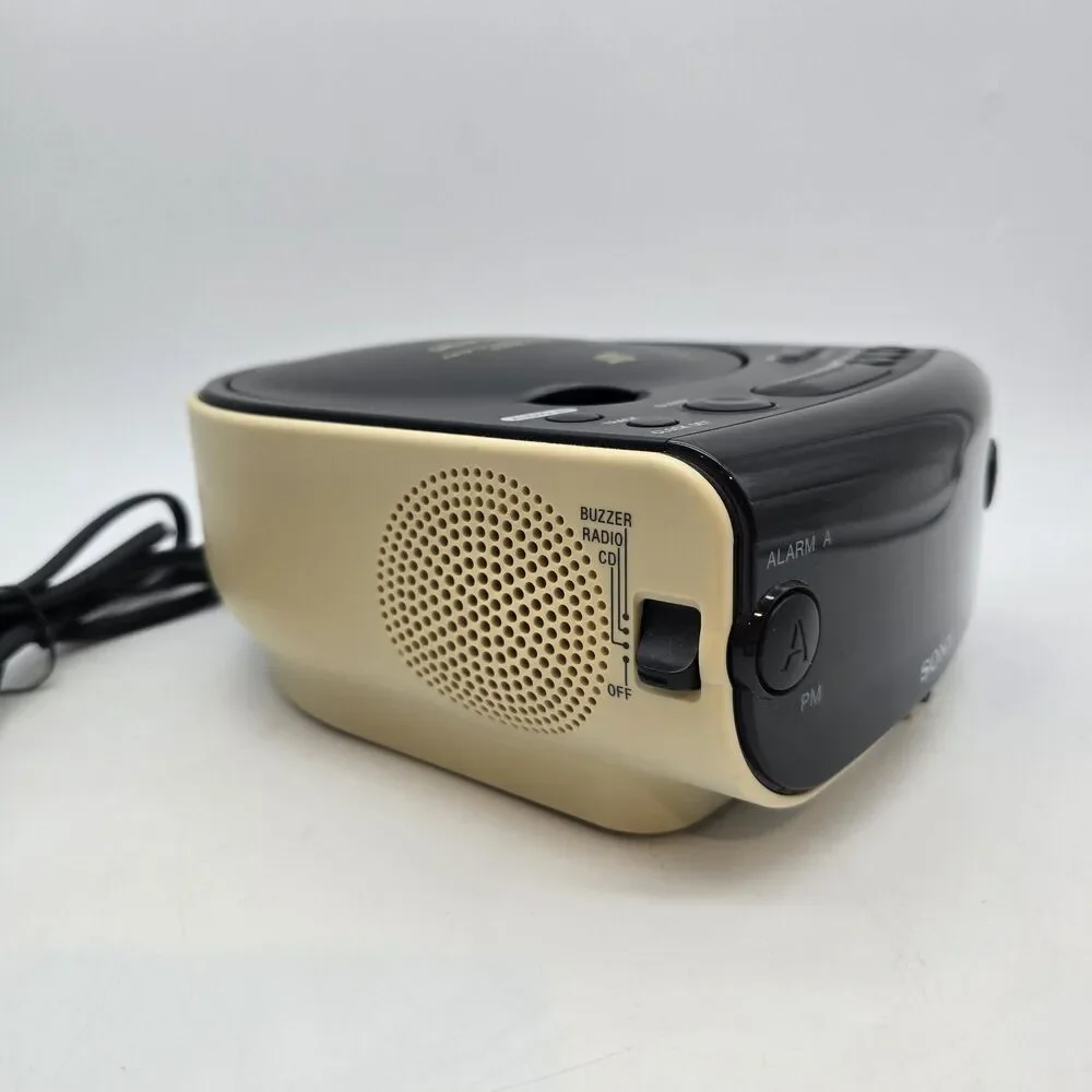 Sony Dream Machine ICF-CD815 FM/AM CD Player Clock Radio - Tested